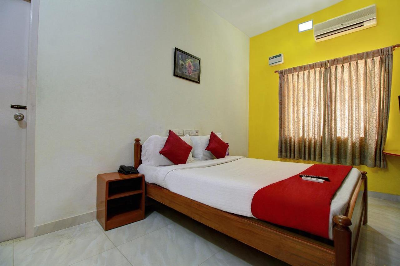 OYO 3318 Hibiscus Guest House Chennai Exterior foto